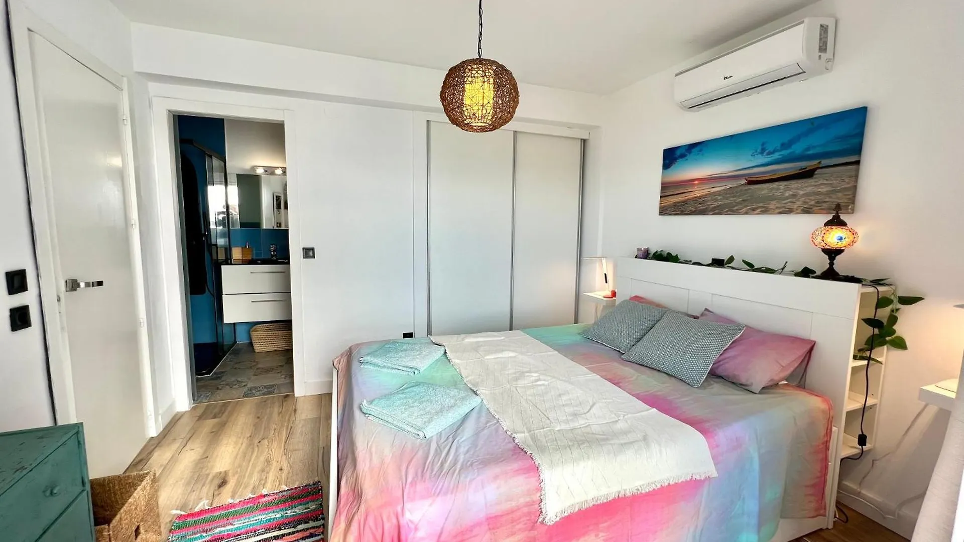 Aamazing Apartment ! On The Beach With Pool Close To Everything Mijas