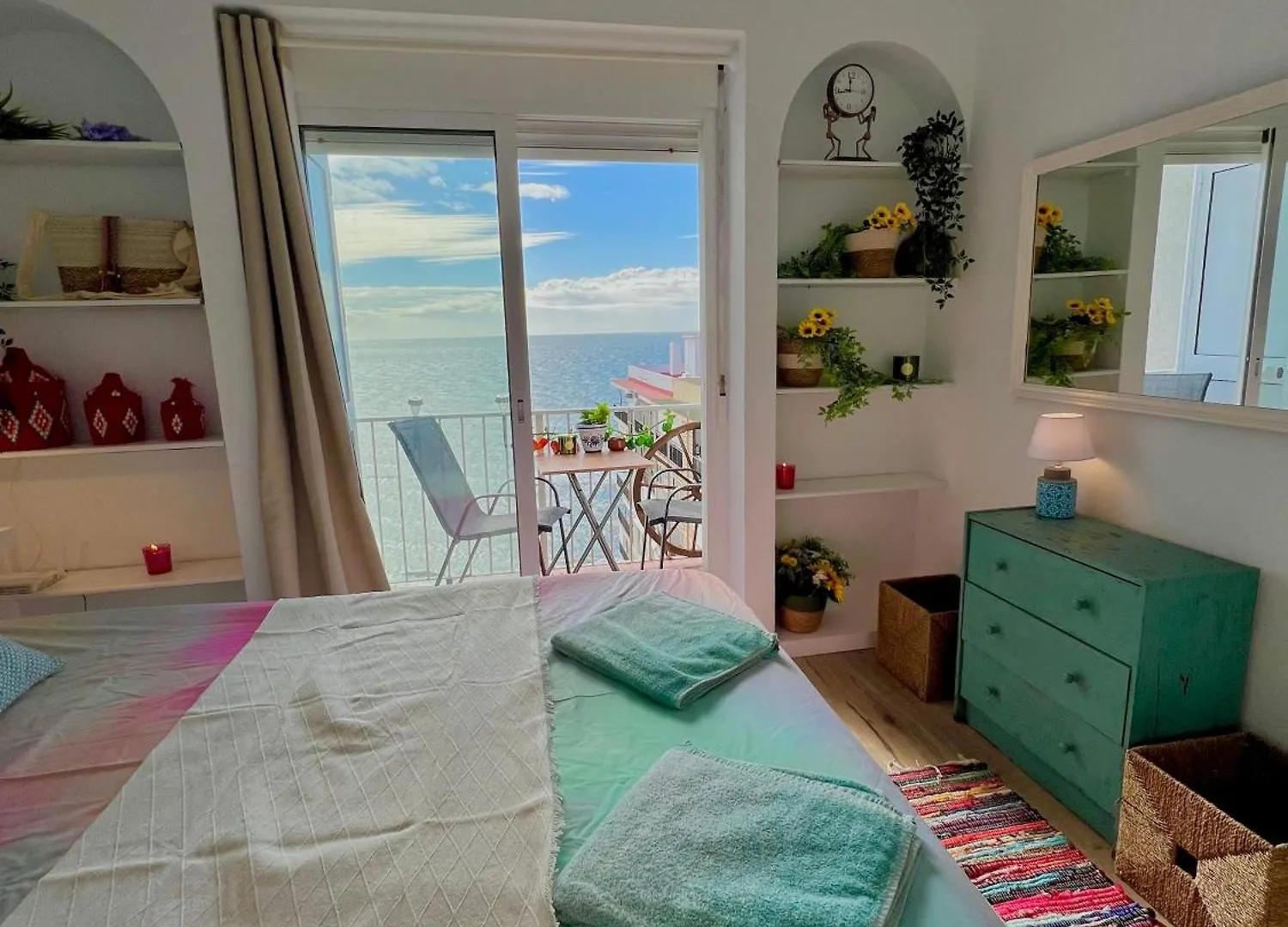Aamazing Apartment ! On The Beach With Pool Close To Everything Mijas