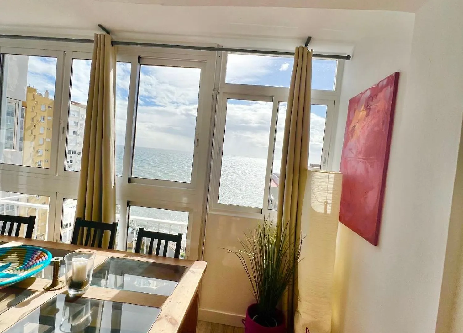 Aamazing Apartment ! On The Beach With Pool Close To Everything Mijas