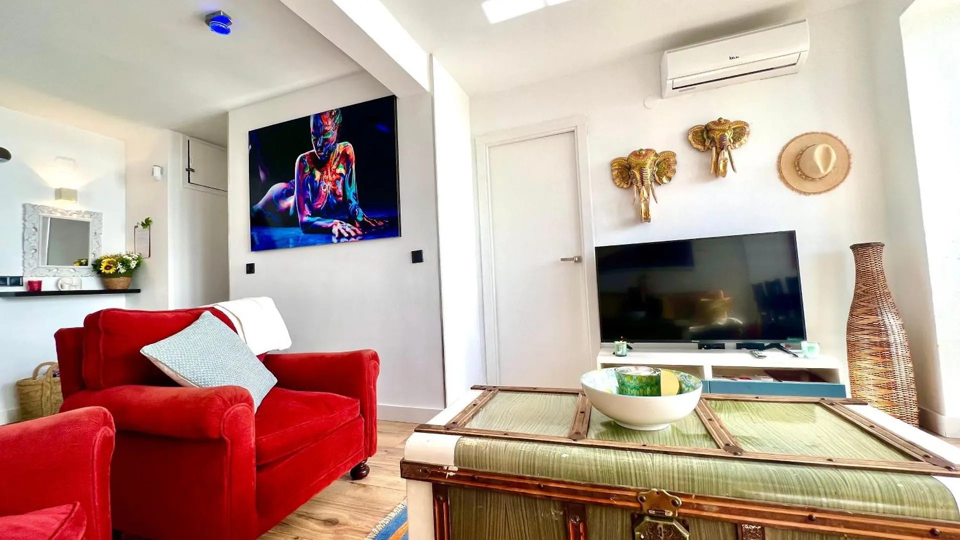 Aamazing Apartment ! On The Beach With Pool Close To Everything Mijas